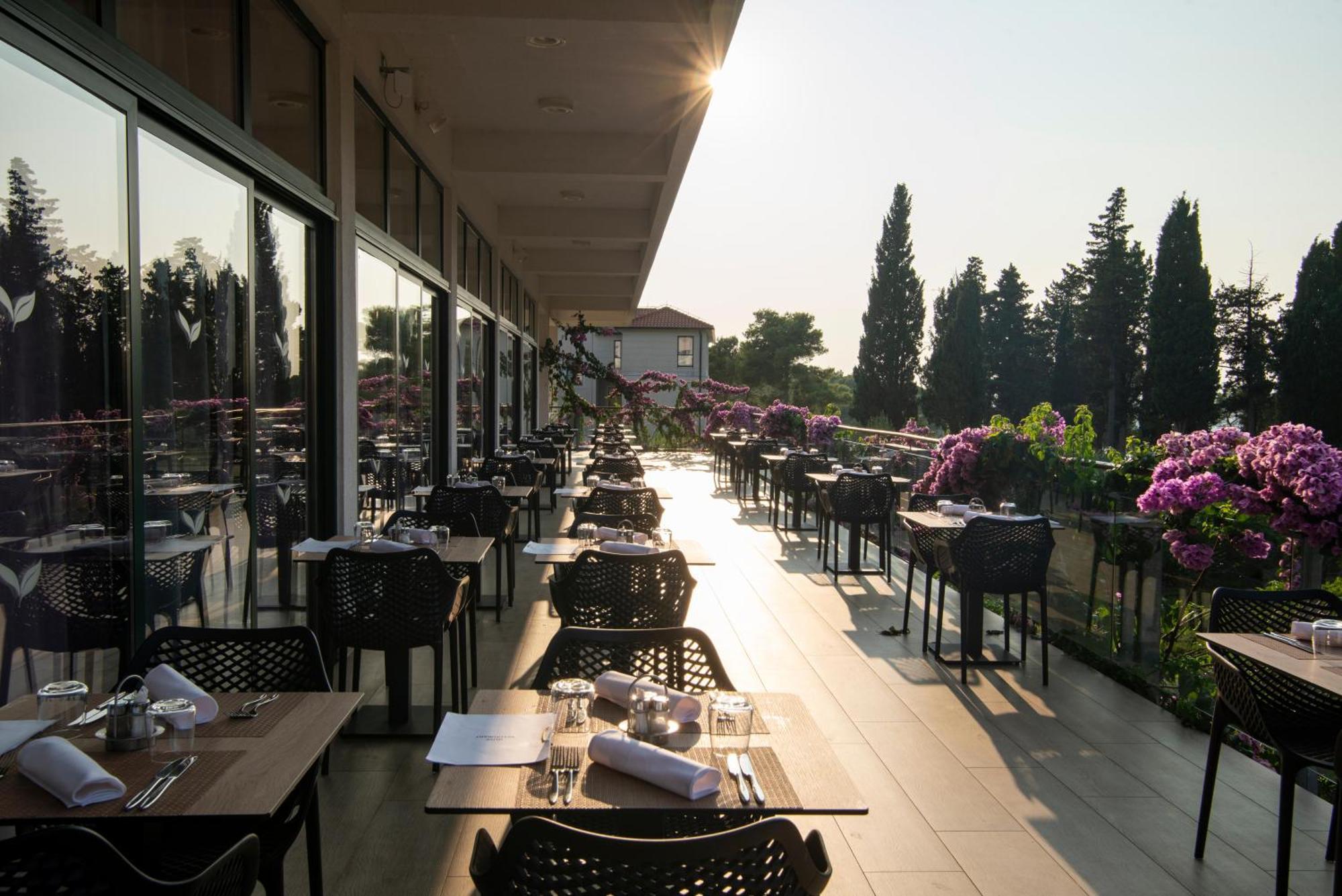 Aminess Vival Velaris Resort 수페타르 외부 사진