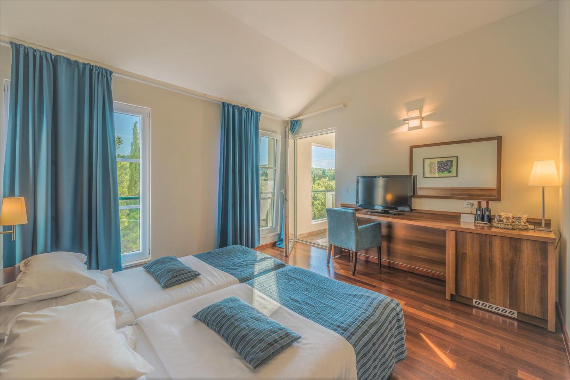 Aminess Vival Velaris Resort 수페타르 외부 사진